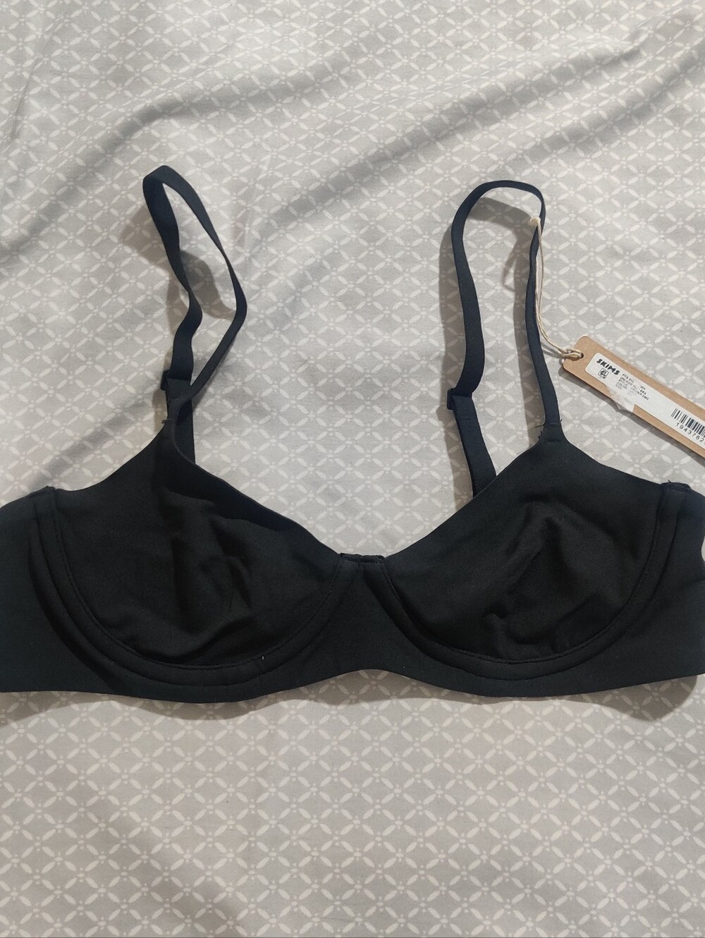 SKIMS Women's Black Onyx Fits Everybody Unlined Demi Bra Size 34A